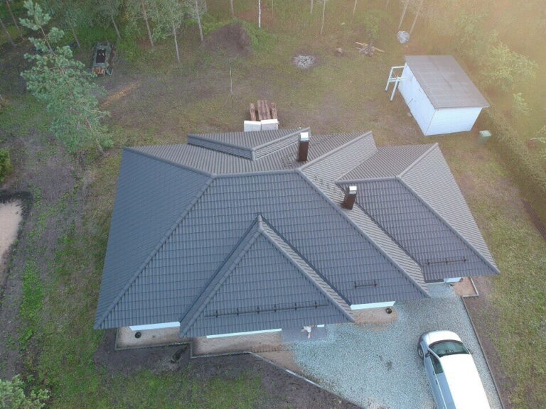 Sarikad ja kivikatuse paikaldus 2018 Kolgi Katused